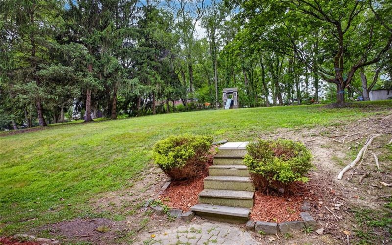 905 Bebout Rd, Venetia, 15367, 4 Bedrooms Bedrooms, 8 Rooms Rooms,2.1 BathroomsBathrooms,Residential,For Sale,Bebout Rd,1766198