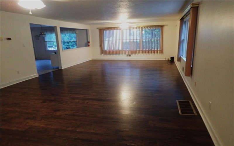 170 CLUB YORK ROAD, UNIONTOWN, 15401, 3 Bedrooms Bedrooms, ,2 BathroomsBathrooms,Residential,For Sale,CLUB YORK ROAD,1766219