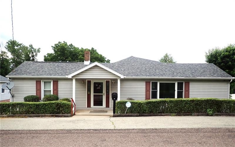 170 CLUB YORK ROAD, UNIONTOWN, 15401, 3 Bedrooms Bedrooms, ,2 BathroomsBathrooms,Residential,For Sale,CLUB YORK ROAD,1766219