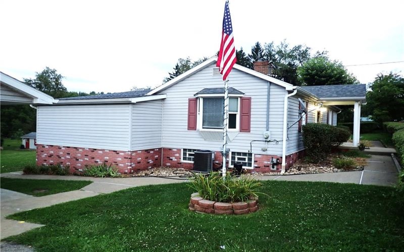170 CLUB YORK ROAD, UNIONTOWN, 15401, 3 Bedrooms Bedrooms, ,2 BathroomsBathrooms,Residential,For Sale,CLUB YORK ROAD,1766219