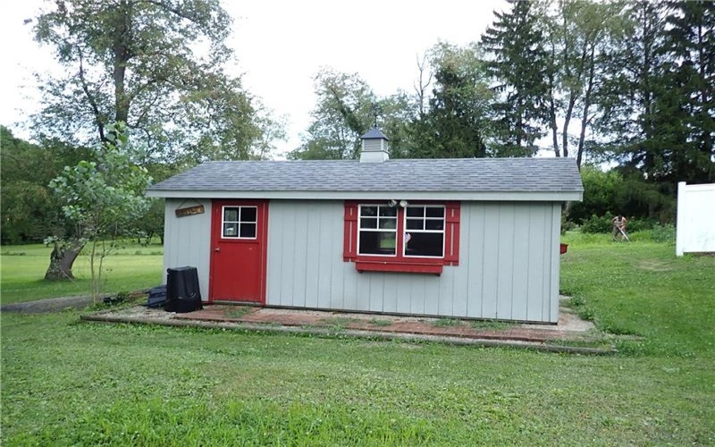 170 CLUB YORK ROAD, UNIONTOWN, 15401, 3 Bedrooms Bedrooms, ,2 BathroomsBathrooms,Residential,For Sale,CLUB YORK ROAD,1766219