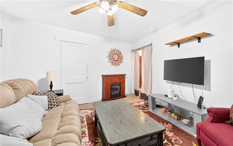 402 Gilmore Ave, Trafford, 15085, ,Multi-unit,For Sale,Gilmore Ave,1766232