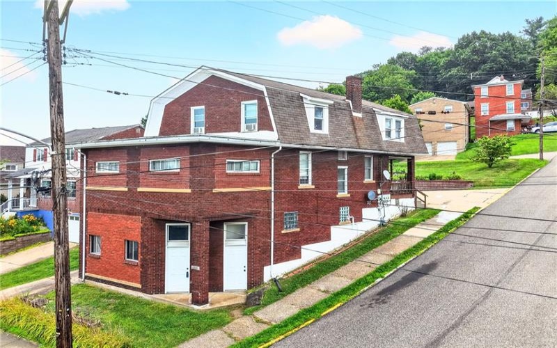 402 Gilmore Ave, Trafford, 15085, ,Multi-unit,For Sale,Gilmore Ave,1766232