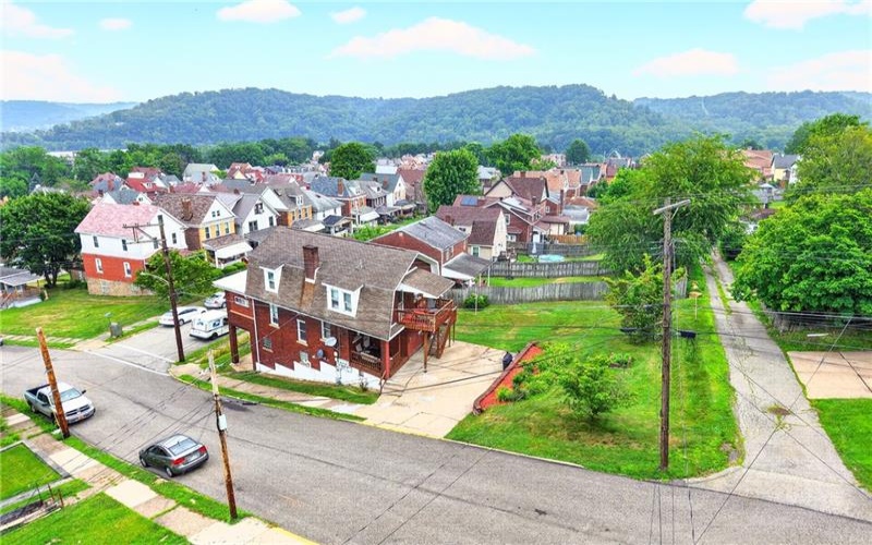 402 Gilmore Ave, Trafford, 15085, ,Multi-unit,For Sale,Gilmore Ave,1766232
