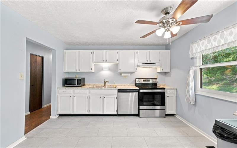 517 Hull Run Rd, Waynesburg, 15370, 3 Bedrooms Bedrooms, ,2.1 BathroomsBathrooms,Residential,For Sale,Hull Run Rd,1766245