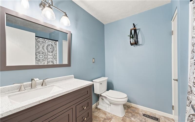 517 Hull Run Rd, Waynesburg, 15370, 3 Bedrooms Bedrooms, ,2.1 BathroomsBathrooms,Residential,For Sale,Hull Run Rd,1766245