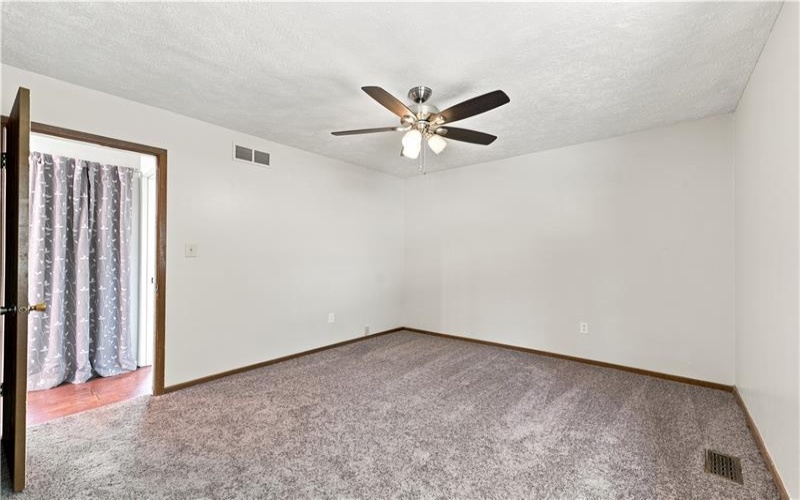 517 Hull Run Rd, Waynesburg, 15370, 3 Bedrooms Bedrooms, ,2.1 BathroomsBathrooms,Residential,For Sale,Hull Run Rd,1766245