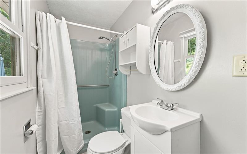 517 Hull Run Rd, Waynesburg, 15370, 3 Bedrooms Bedrooms, ,2.1 BathroomsBathrooms,Residential,For Sale,Hull Run Rd,1766245