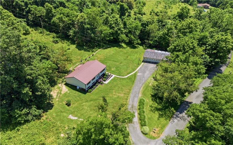 517 Hull Run Rd, Waynesburg, 15370, 3 Bedrooms Bedrooms, ,2.1 BathroomsBathrooms,Residential,For Sale,Hull Run Rd,1766245