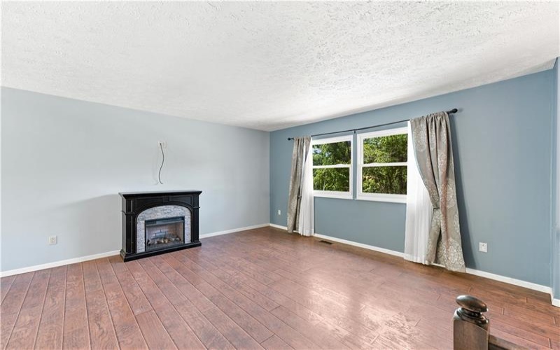 517 Hull Run Rd, Waynesburg, 15370, 3 Bedrooms Bedrooms, ,2.1 BathroomsBathrooms,Residential,For Sale,Hull Run Rd,1766245