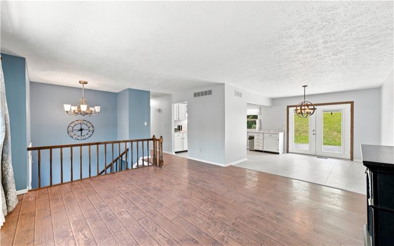 517 Hull Run Rd, Waynesburg, 15370, 3 Bedrooms Bedrooms, ,2.1 BathroomsBathrooms,Residential,For Sale,Hull Run Rd,1766245