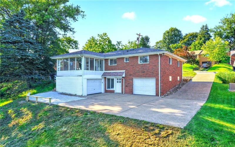 621 Woodland Road, Canonsburg, 15317, 3 Bedrooms Bedrooms, 10 Rooms Rooms,2 BathroomsBathrooms,Residential,For Sale,Woodland Road,1766255