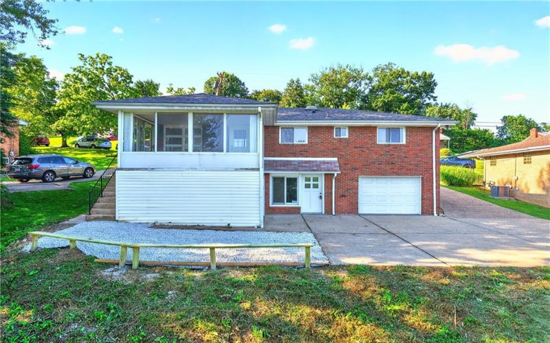 621 Woodland Road, Canonsburg, 15317, 3 Bedrooms Bedrooms, 10 Rooms Rooms,2 BathroomsBathrooms,Residential,For Sale,Woodland Road,1766255