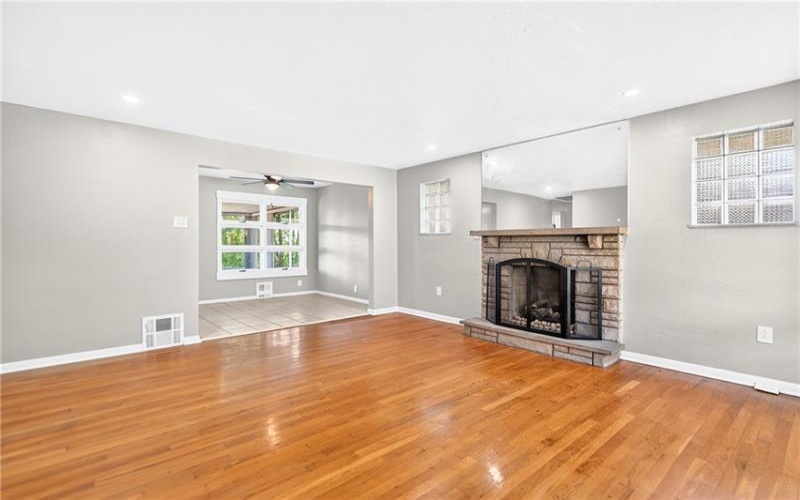 621 Woodland Road, Canonsburg, 15317, 3 Bedrooms Bedrooms, 10 Rooms Rooms,2 BathroomsBathrooms,Residential,For Sale,Woodland Road,1766255