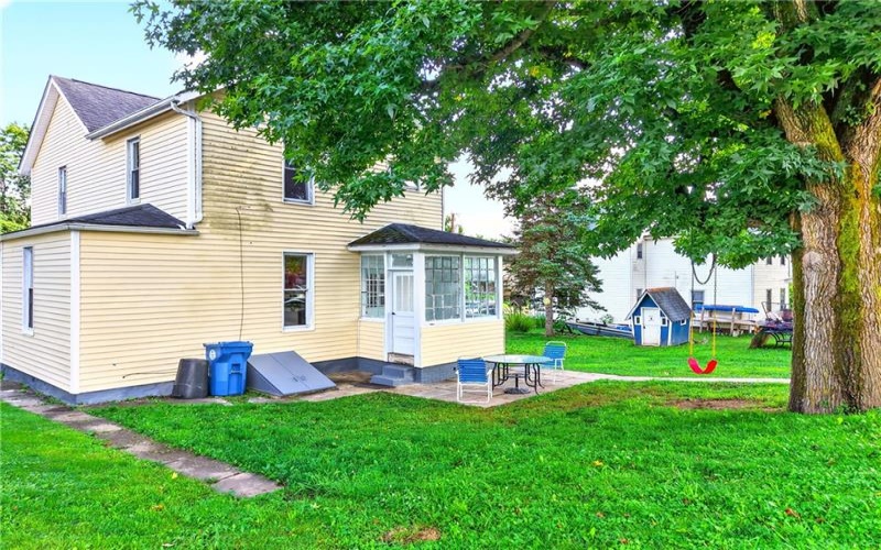 520 Garfield Ave, Scottdale, 15683, 2 Bedroom Bedrooms, ,1 BathroomBathrooms,Residential,For Sale,Garfield Ave,1767642