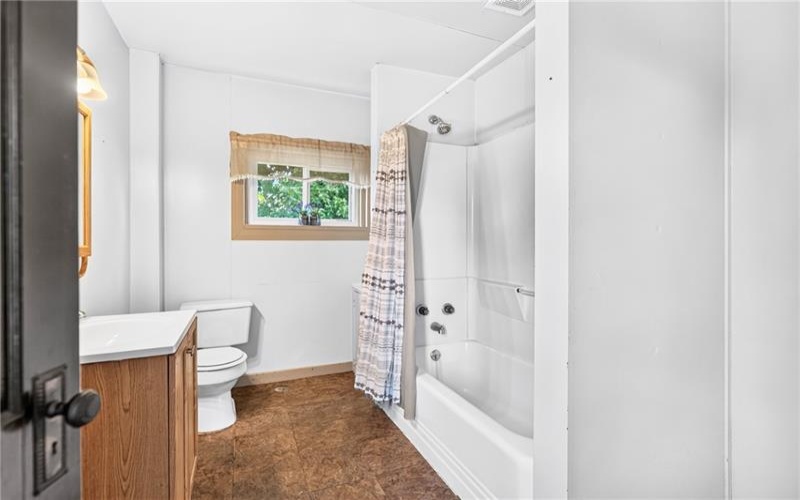 520 Garfield Ave, Scottdale, 15683, 2 Bedroom Bedrooms, ,1 BathroomBathrooms,Residential,For Sale,Garfield Ave,1767642