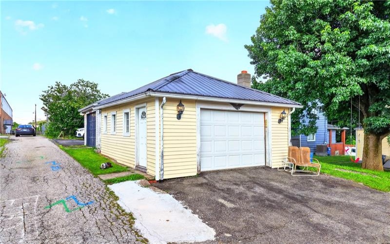 520 Garfield Ave, Scottdale, 15683, 2 Bedroom Bedrooms, ,1 BathroomBathrooms,Residential,For Sale,Garfield Ave,1767642