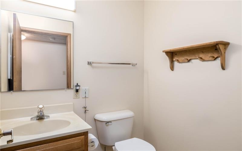 207 Clubhouse Dr, Washington, 15301, 2 Bedrooms Bedrooms, 5 Rooms Rooms,1.1 BathroomsBathrooms,Residential,For Sale,Clubhouse Dr,1766256