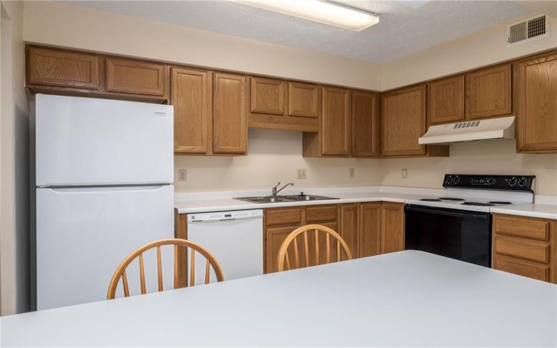 207 Clubhouse Dr, Washington, 15301, 2 Bedrooms Bedrooms, 5 Rooms Rooms,1.1 BathroomsBathrooms,Residential,For Sale,Clubhouse Dr,1766256