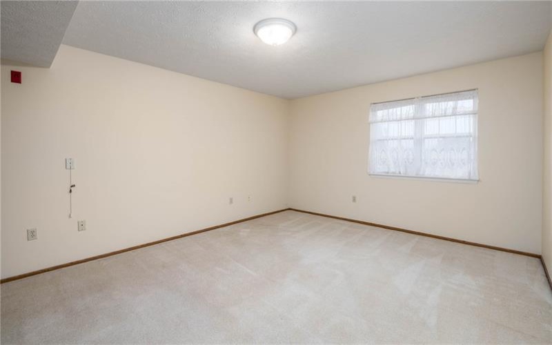 207 Clubhouse Dr, Washington, 15301, 2 Bedrooms Bedrooms, 5 Rooms Rooms,1.1 BathroomsBathrooms,Residential,For Sale,Clubhouse Dr,1766256