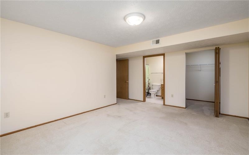 207 Clubhouse Dr, Washington, 15301, 2 Bedrooms Bedrooms, 5 Rooms Rooms,1.1 BathroomsBathrooms,Residential,For Sale,Clubhouse Dr,1766256