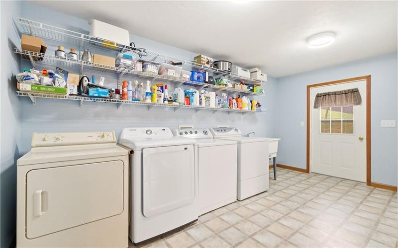 327 Sugar Run Road, Waynesburg, 15370, 4 Bedrooms Bedrooms, 11 Rooms Rooms,2.2 BathroomsBathrooms,Residential,For Sale,Sugar Run Road,1767646