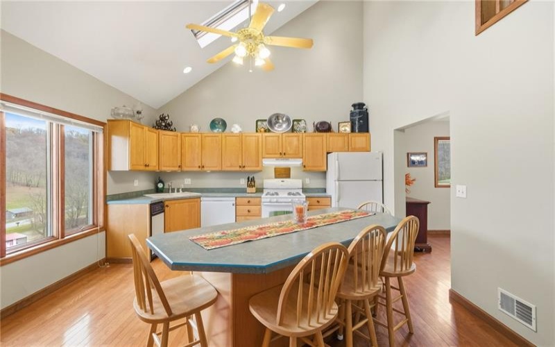 327 Sugar Run Road, Waynesburg, 15370, 4 Bedrooms Bedrooms, 11 Rooms Rooms,2.2 BathroomsBathrooms,Residential,For Sale,Sugar Run Road,1767646