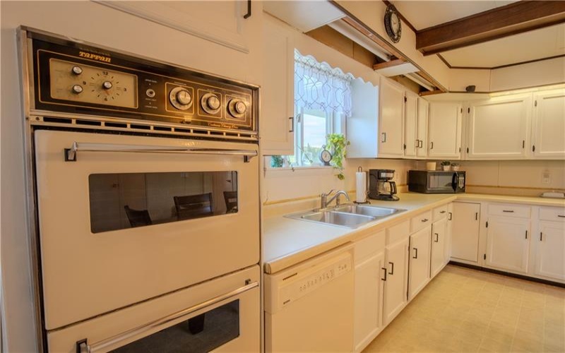 60 Stadium Rd, Millsboro, 15348, 3 Bedrooms Bedrooms, ,2.1 BathroomsBathrooms,Residential,For Sale,Stadium Rd,1766267