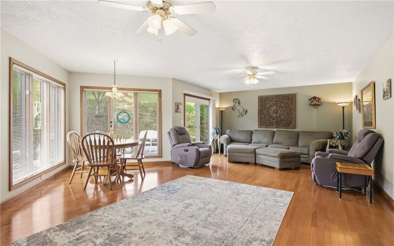 327 Sugar Run Rd, Waynesburg, 15370, 4 Bedrooms Bedrooms, ,2.2 BathroomsBathrooms,Farm-acreage-lot,For Sale,6 stall barn 2 run-ins,Sugar Run Rd,1767656