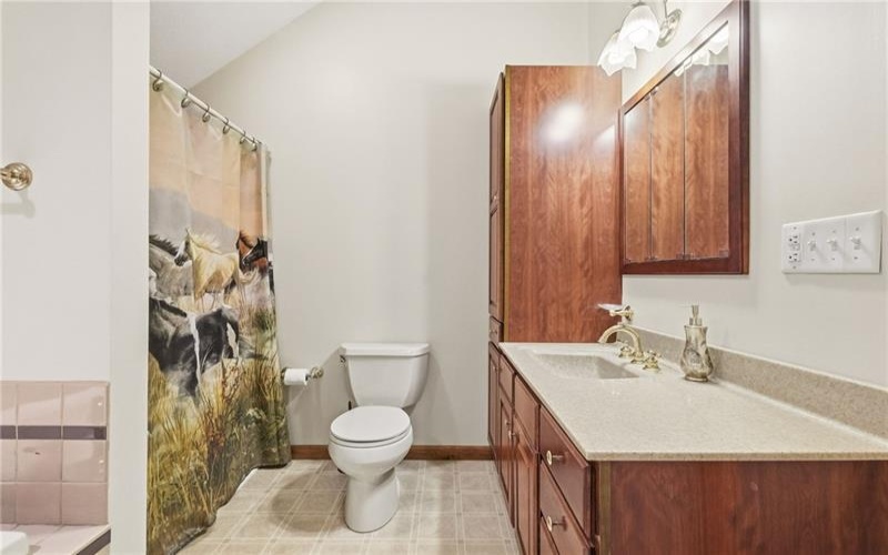327 Sugar Run Rd, Waynesburg, 15370, 4 Bedrooms Bedrooms, ,2.2 BathroomsBathrooms,Farm-acreage-lot,For Sale,6 stall barn 2 run-ins,Sugar Run Rd,1767656