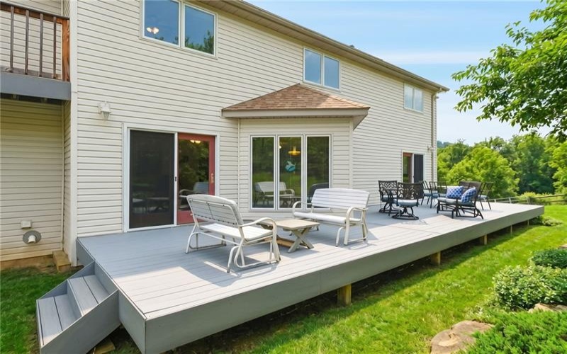 327 Sugar Run Rd, Waynesburg, 15370, 4 Bedrooms Bedrooms, ,2.2 BathroomsBathrooms,Farm-acreage-lot,For Sale,6 stall barn 2 run-ins,Sugar Run Rd,1767656