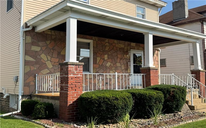 530 Green Street, Brownsville, 15417, 3 Bedrooms Bedrooms, 7 Rooms Rooms,1 BathroomBathrooms,Residential,For Sale,Green Street,1766270