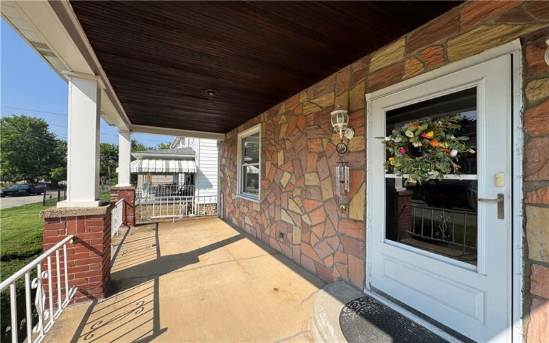 530 Green Street, Brownsville, 15417, 3 Bedrooms Bedrooms, 7 Rooms Rooms,1 BathroomBathrooms,Residential,For Sale,Green Street,1766270