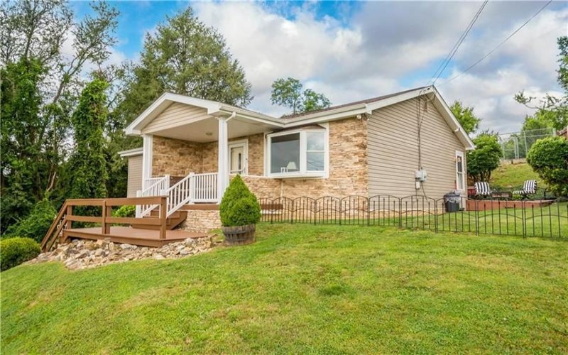54 Chestnut St, Coal Center, 15423, 3 Bedrooms Bedrooms, ,1 BathroomBathrooms,Residential,For Sale,Chestnut St,1767657