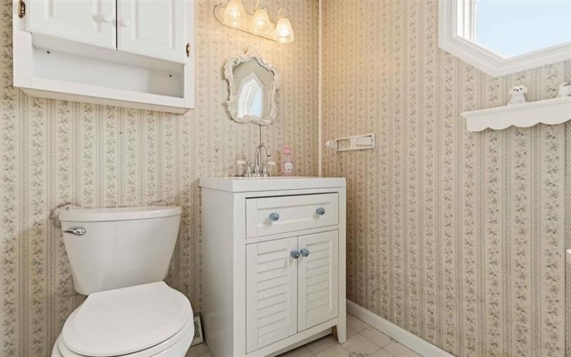 1607 Ligonier STREET, Latrobe, 15650, 4 Bedrooms Bedrooms, ,1.1 BathroomsBathrooms,Residential,For Sale,Ligonier,1767662