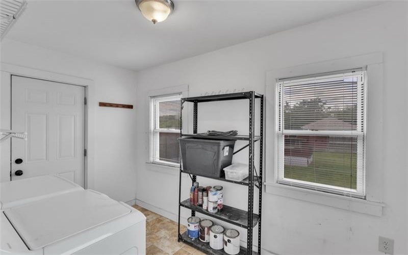 828 John St, Langeloth, 15054, 3 Bedrooms Bedrooms, 6 Rooms Rooms,1 BathroomBathrooms,Residential,For Sale,John St,1766306
