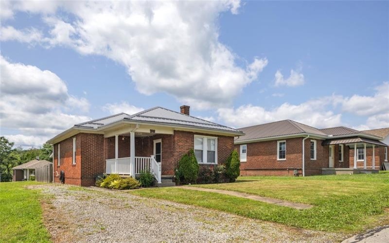828 John St, Langeloth, 15054, 3 Bedrooms Bedrooms, 6 Rooms Rooms,1 BathroomBathrooms,Residential,For Sale,John St,1766306