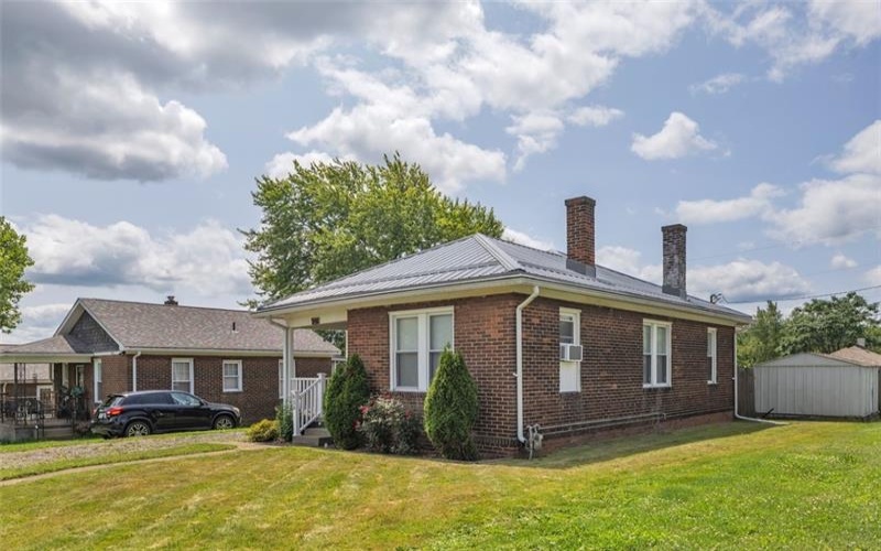 828 John St, Langeloth, 15054, 3 Bedrooms Bedrooms, 6 Rooms Rooms,1 BathroomBathrooms,Residential,For Sale,John St,1766306