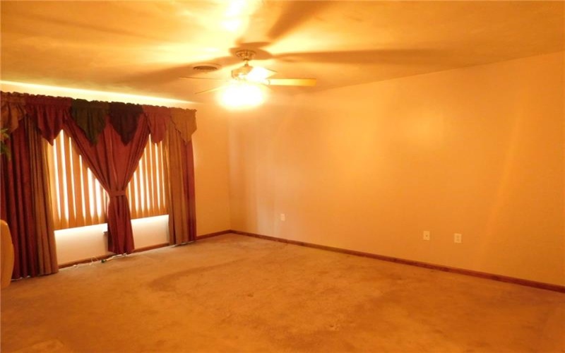 321 Meadowlark Dr, Uniontown, 15401, 3 Bedrooms Bedrooms, ,2.1 BathroomsBathrooms,Residential,For Sale,Meadowlark Dr,1766334