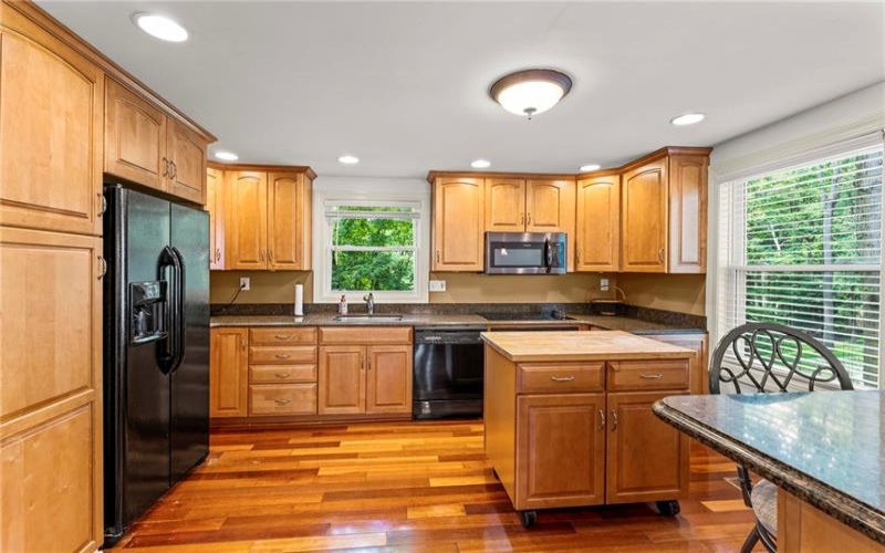 437 Hunting Creek Rd, Canonsburg, 15317, 4 Bedrooms Bedrooms, 11 Rooms Rooms,2.1 BathroomsBathrooms,Residential,For Sale,Hunting Creek Rd,1766371