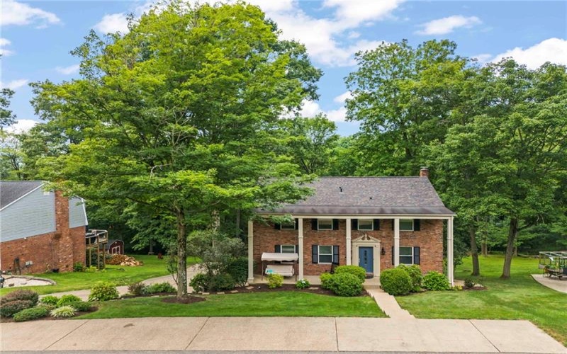 437 Hunting Creek Rd, Canonsburg, 15317, 4 Bedrooms Bedrooms, 11 Rooms Rooms,2.1 BathroomsBathrooms,Residential,For Sale,Hunting Creek Rd,1766371