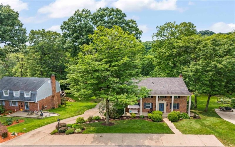 437 Hunting Creek Rd, Canonsburg, 15317, 4 Bedrooms Bedrooms, 11 Rooms Rooms,2.1 BathroomsBathrooms,Residential,For Sale,Hunting Creek Rd,1766371
