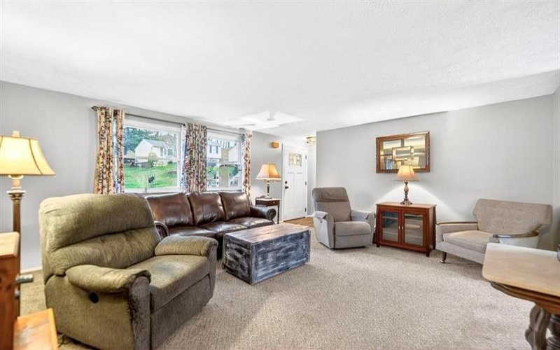1952 Colleen Dr., North Huntingdon, 15642, 3 Bedrooms Bedrooms, 9 Rooms Rooms,1 BathroomBathrooms,Residential,For Sale,Colleen Dr.,1766388
