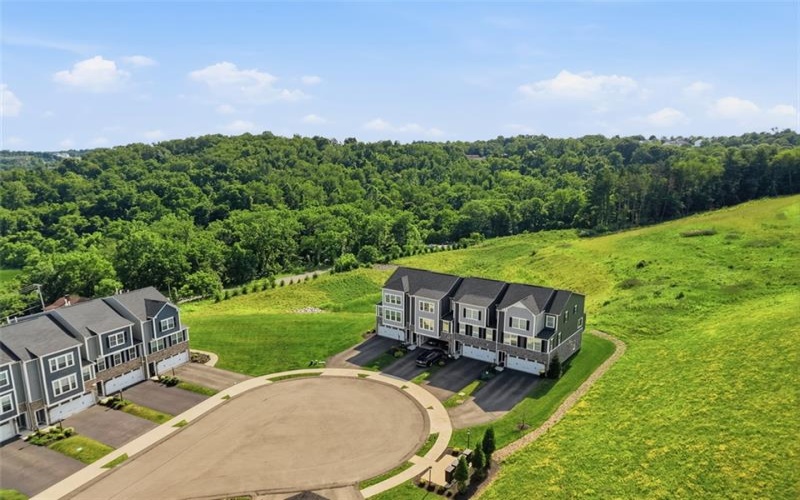 600 Spruce Lane, Canonsburg, 15317, 3 Bedrooms Bedrooms, ,2.2 BathroomsBathrooms,Lease,For Rent,Spruce Lane,1766409