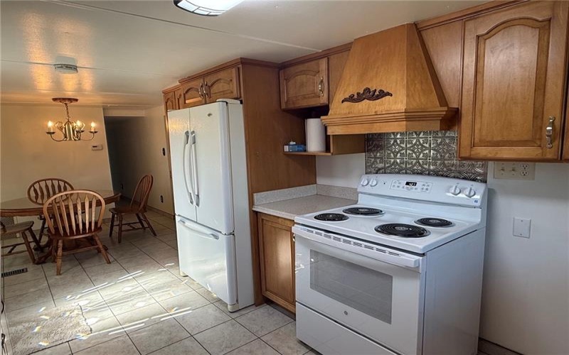 905 W Wylie Avenue, Washington, 15301, 2 Bedrooms Bedrooms, ,1 BathroomBathrooms,Lease,For Rent,W Wylie Avenue,1767706