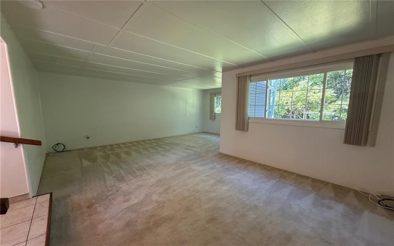 905 W Wylie Avenue, Washington, 15301, 2 Bedrooms Bedrooms, ,1 BathroomBathrooms,Lease,For Rent,W Wylie Avenue,1767706