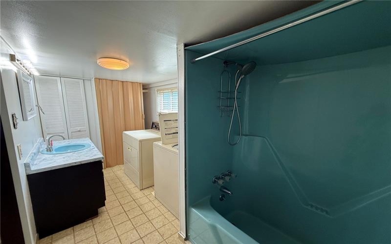 905 W Wylie Avenue, Washington, 15301, 2 Bedrooms Bedrooms, ,1 BathroomBathrooms,Lease,For Rent,W Wylie Avenue,1767706