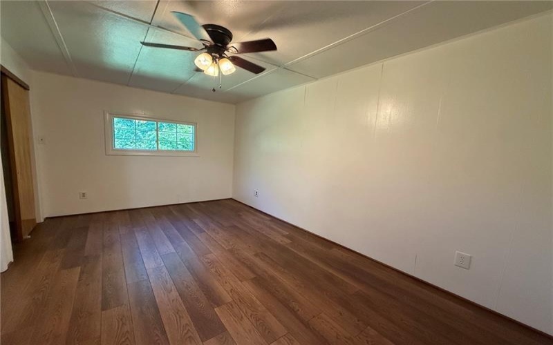 905 W Wylie Avenue, Washington, 15301, 2 Bedrooms Bedrooms, ,1 BathroomBathrooms,Lease,For Rent,W Wylie Avenue,1767706