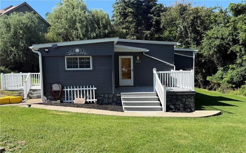 905 W Wylie Avenue, Washington, 15301, 2 Bedrooms Bedrooms, ,1 BathroomBathrooms,Lease,For Rent,W Wylie Avenue,1767706