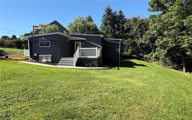 905 W Wylie Avenue, Washington, 15301, 2 Bedrooms Bedrooms, ,1 BathroomBathrooms,Lease,For Rent,W Wylie Avenue,1767706